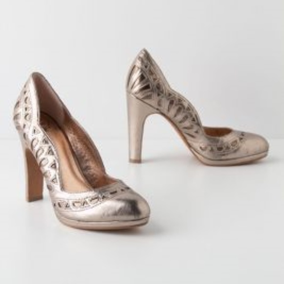 Anthropologie Miss Albright Madan Petal Scalloped Heels - Picture 1 of 7
